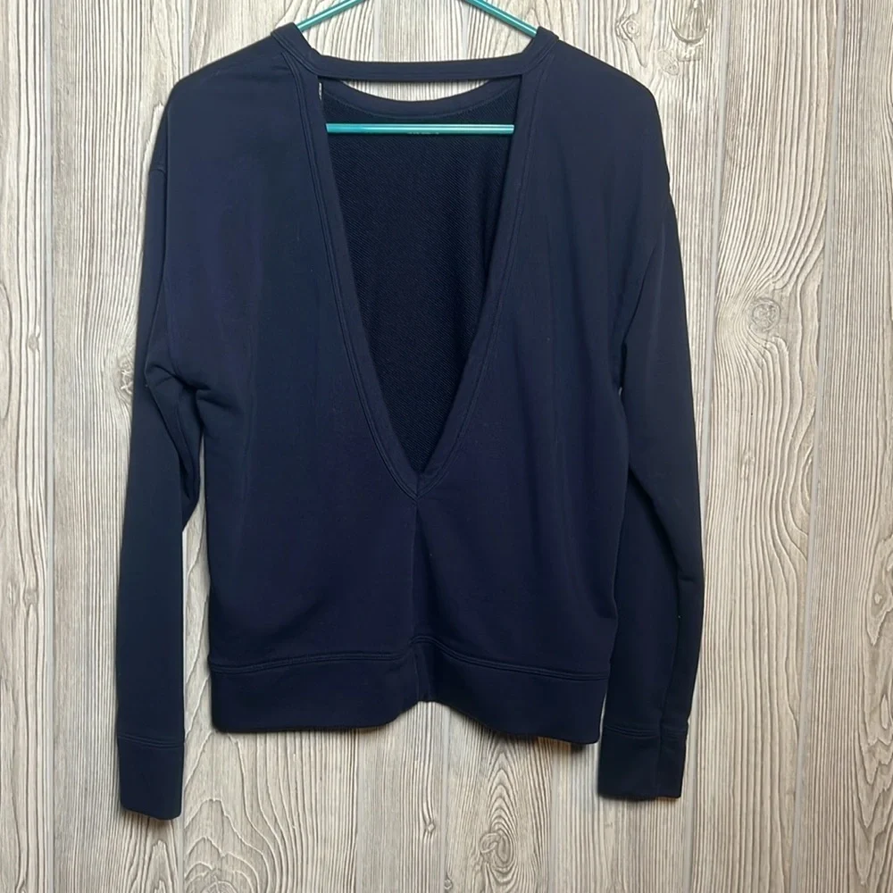 Nike Women's Dri-Fit L/S Versa Open Back Training Top Navy Blue Size XS